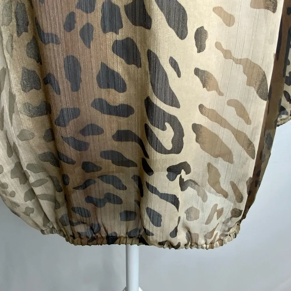 Zac & Rachel Goldish Tan & Black Sheer Animal Print Round Neck Flowy Top Large - Image 9