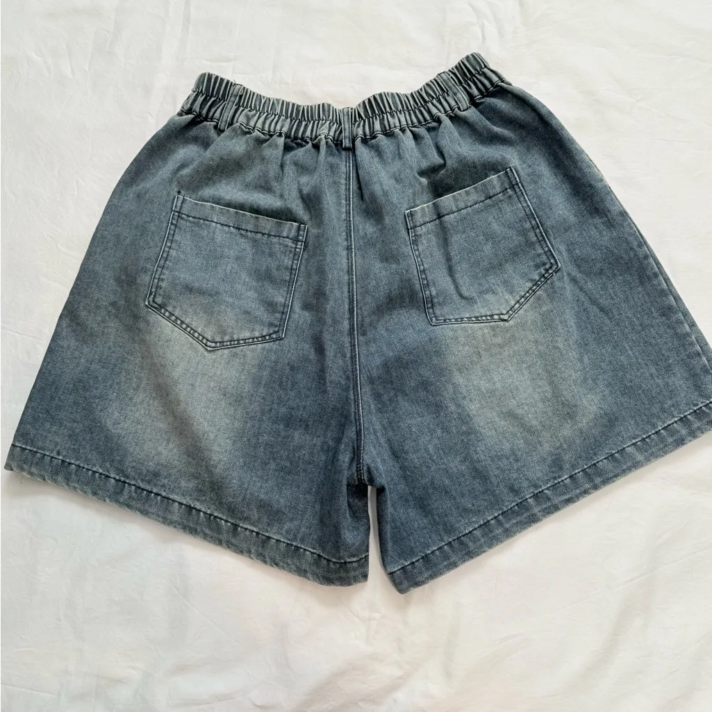 Vintage Denim Shorts for Women Size M High Waist Loose Fit with Front Pleats Blue Size M - Image 6