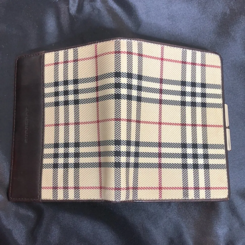 BURBERRY Nova Check Compact Brown Leather and Canvas Kisslock Wallet - Image 9