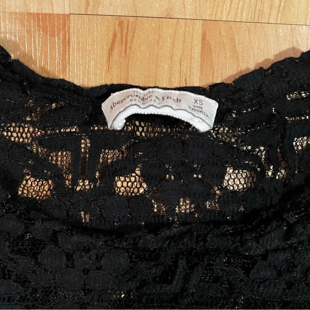 Abercrombie and Fitch Black Lace Crop Top Women’s XS - Image 3