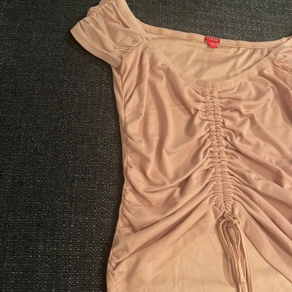 Guess top with cinch front - Image 4