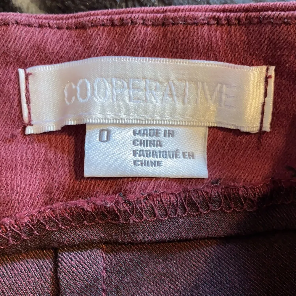 Cooperative Maroon high waisted shorts zip back 0 - Image 7