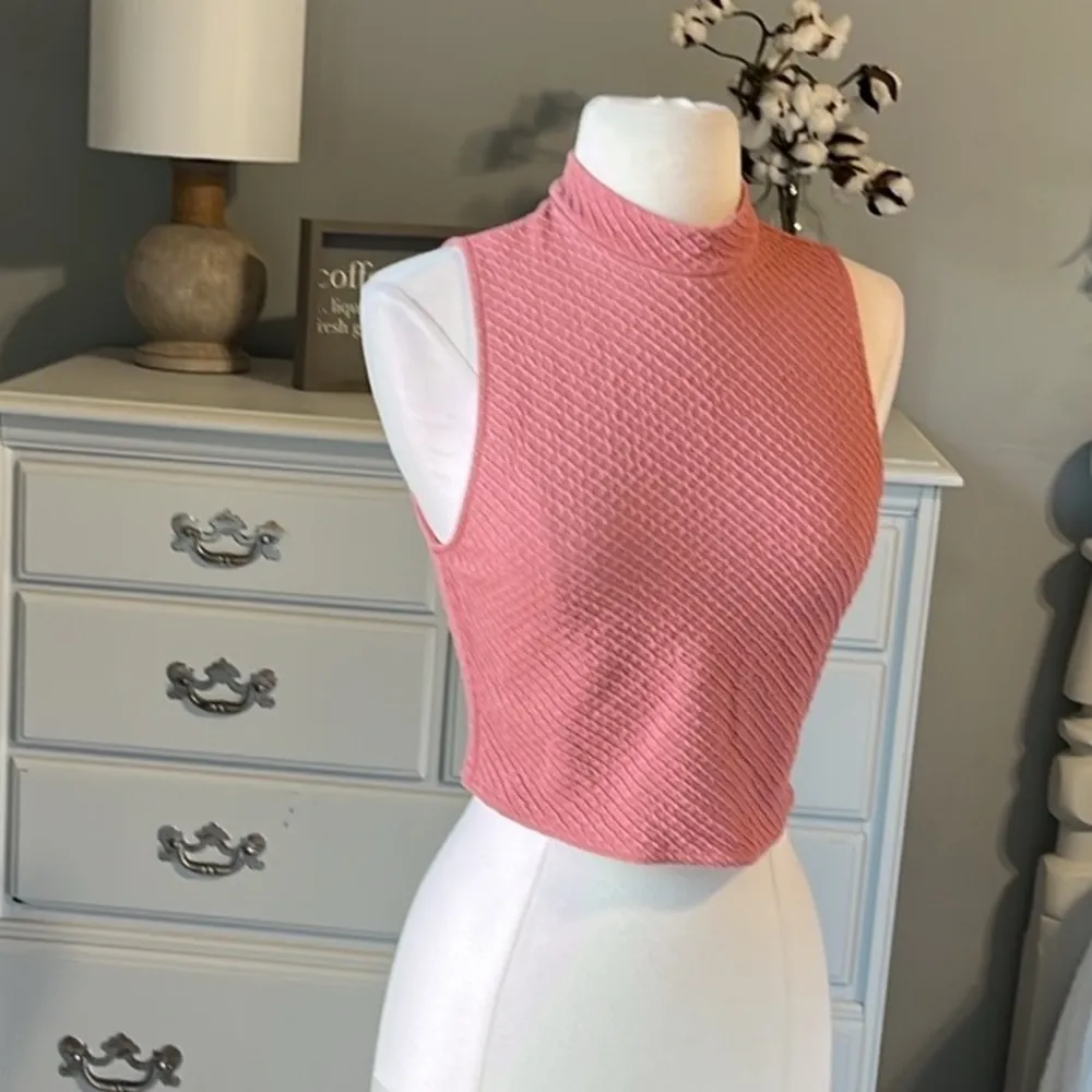 Blush Top Cropped Waffle Form Fitting Shirt Waffle Tank Zip Back Womens M - Image 3