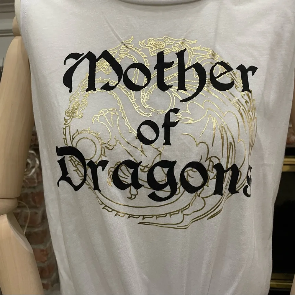 Game of Thrones HBO Danaerys Targaryen Mother of Dragons crop top / S / NWOT - Image 5