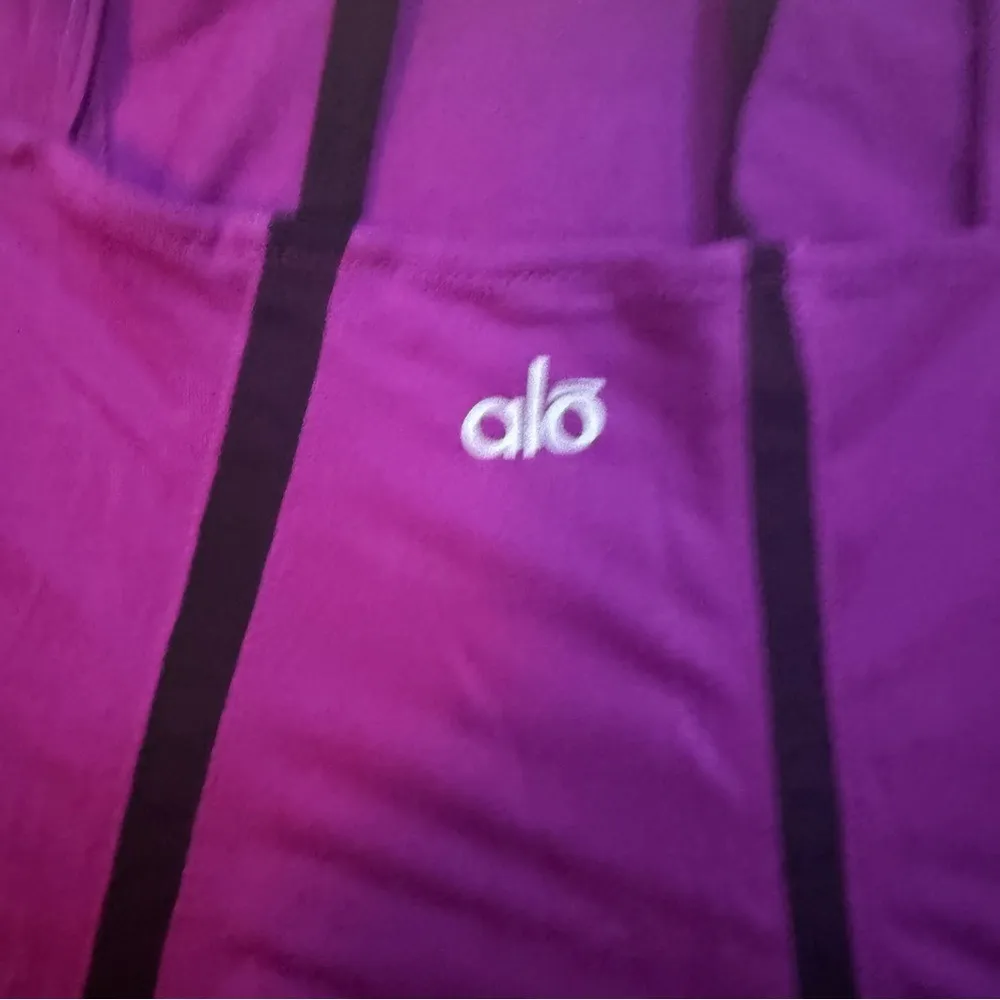 ALO Yoga Ribbed En Pointe Tank Size Small Magenta Black Criss Cross Back Active‎ - Image 5