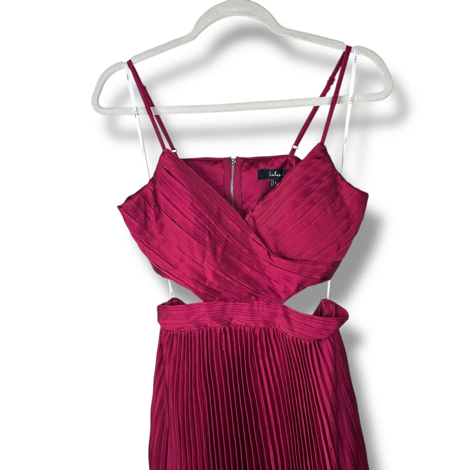 Lulus NWOT Got The Glam Wine Red Satin Accordion Pleated Cutout Maxi Dress Small - Image 5