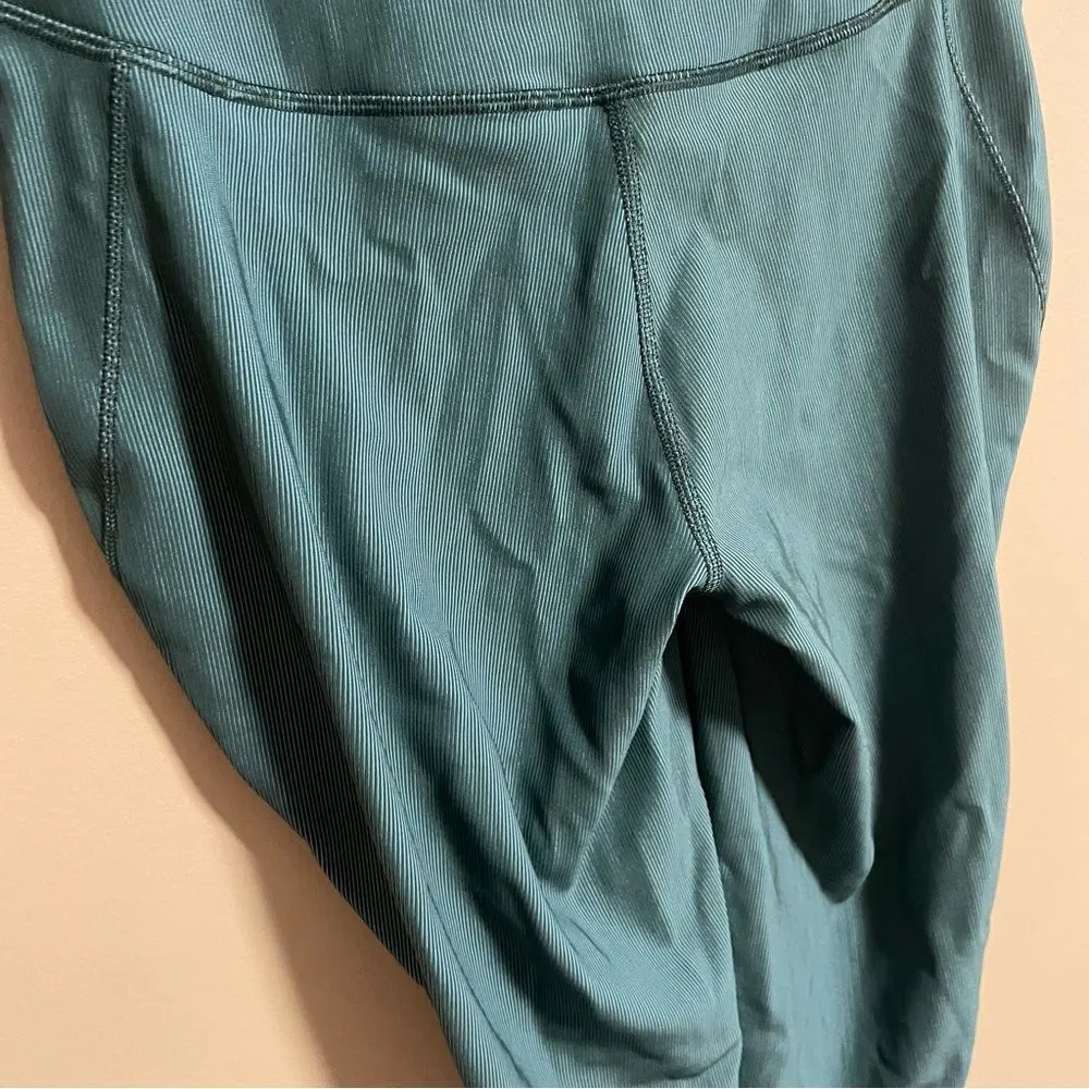 Lululemon Base Pace High-Rise Crop 23" *Two-Tone Ribbed- Size 10 - Image 7