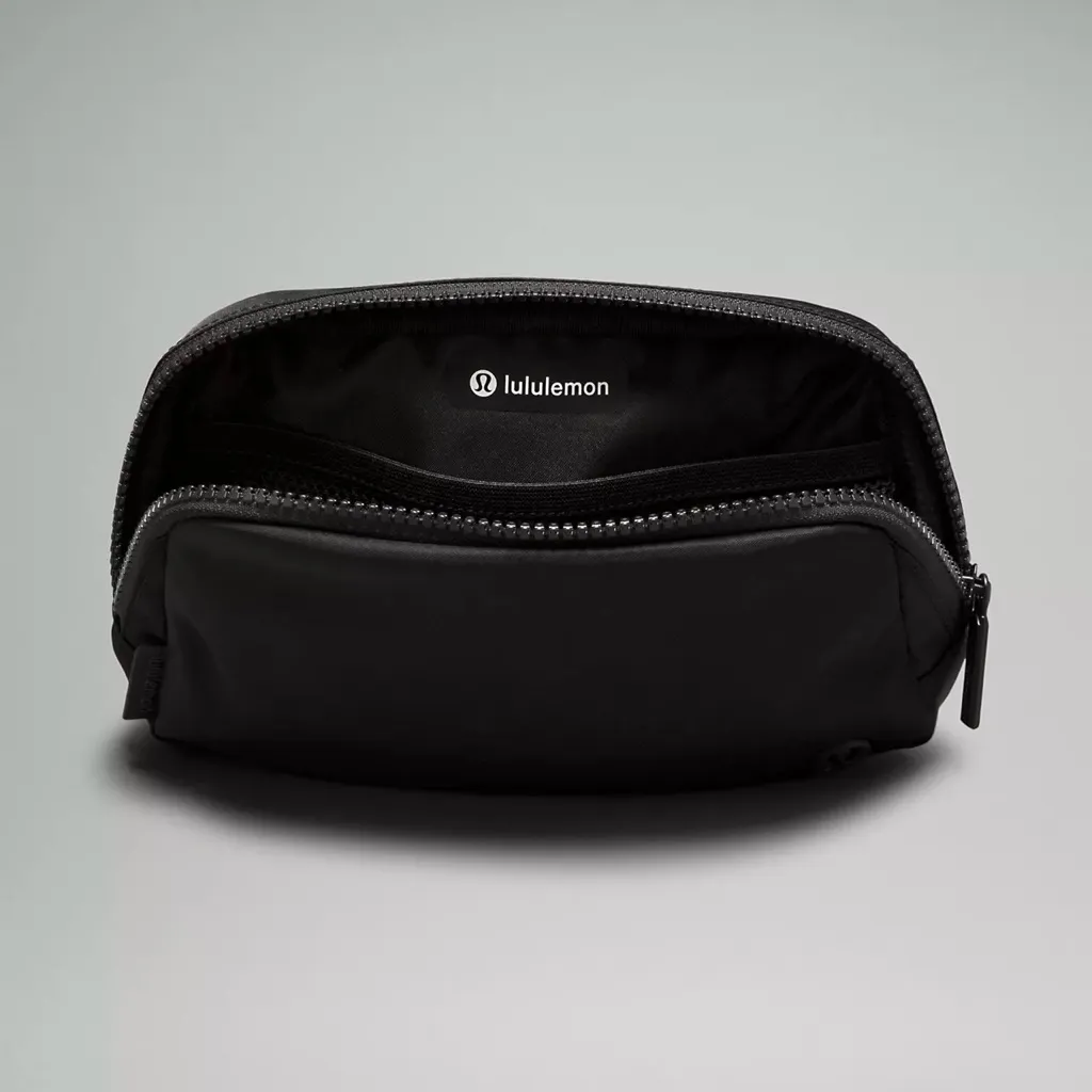 Lululemon Black Everywhere Belt Bag 1L - Image 4