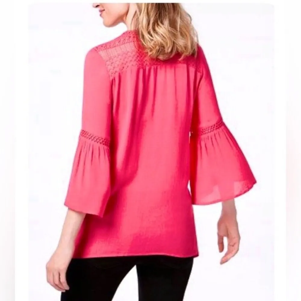 JohnPaulRichard crocheted yoke bright pink vneck top size small - Image 2