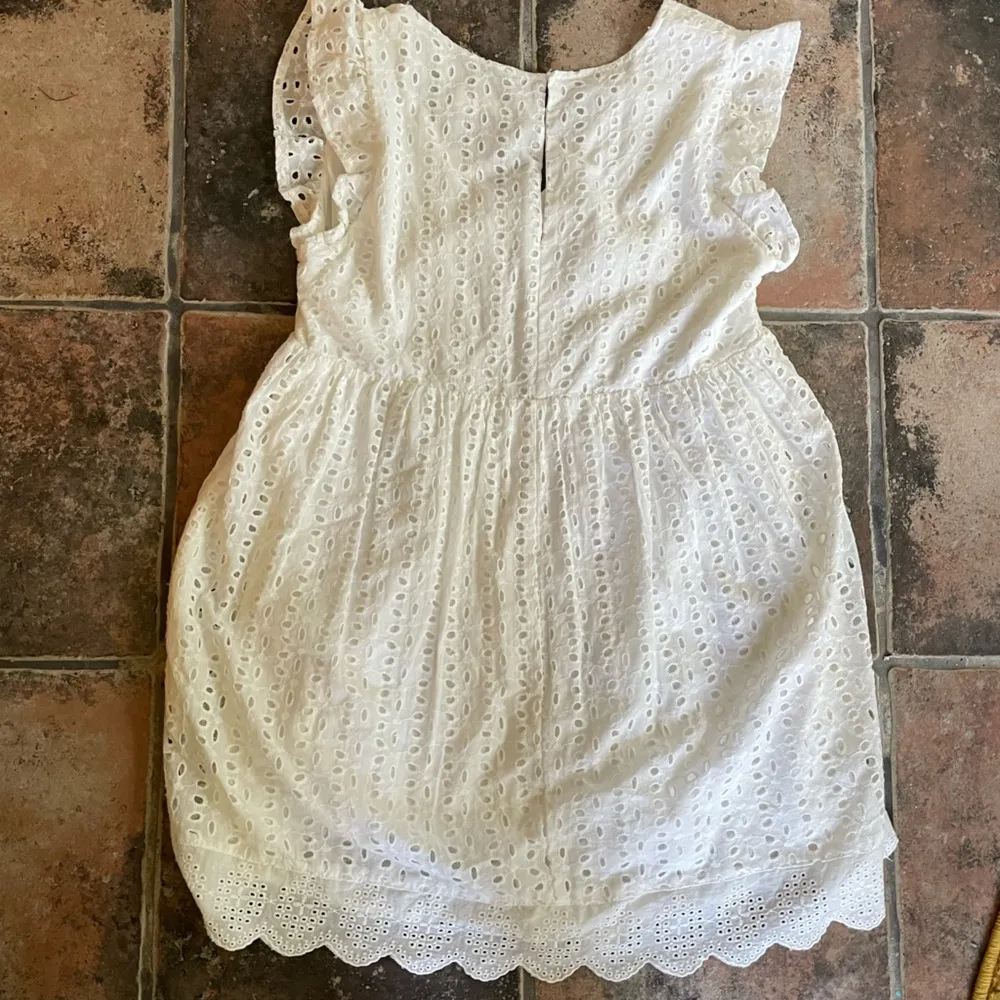 Mustard Seed White V-Neck Eyelet Romper Size M - Image 7