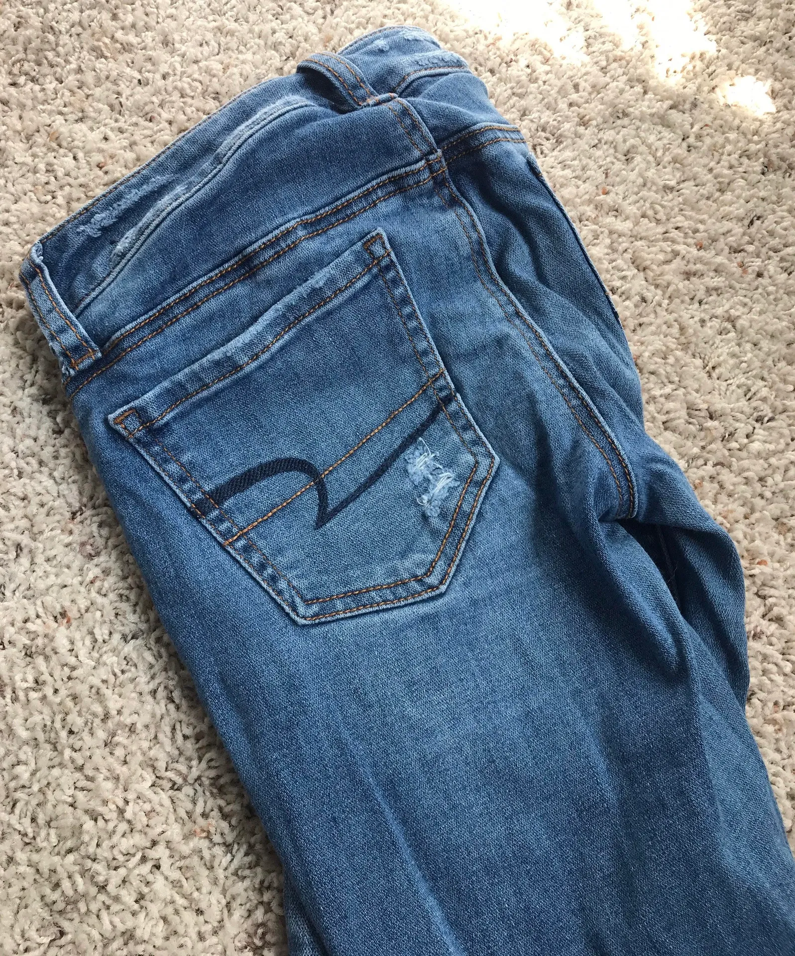 American Eagle Outfitters Jeans Ripped - Image 2