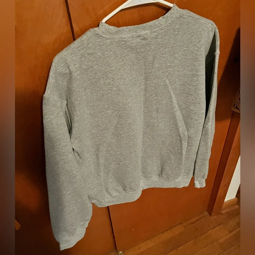 Halloween Vampire lip crewneck “bite me cowboy” Gray Size M - Image 4