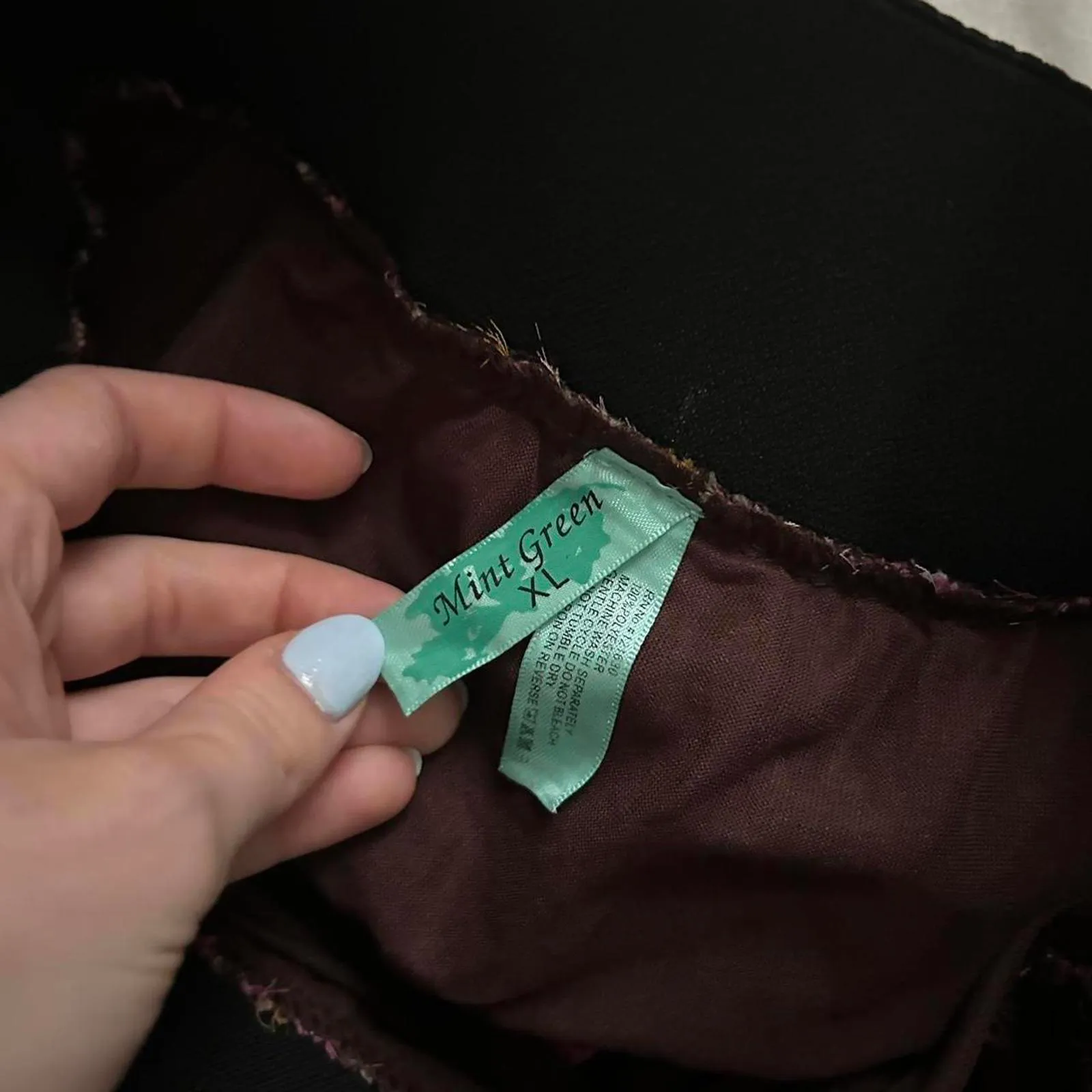 Y2K tiered ruffle Black & pink floral tiered skirt faux leather belt detailing Size XL - Image 2