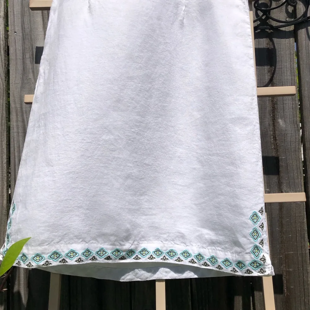 J. Jill White 100% Linen Floral Turquoise Embroidery Sleeveless Dress - M - Image 9
