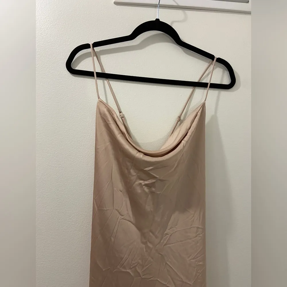 Astr The Label Palisades Cowl Neck Maxi Dress Sz XL Champagne color - Image 7
