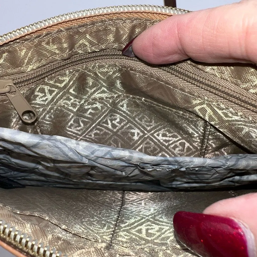 Relic‎ Takeaway Scalloped Wristlet - Image 7