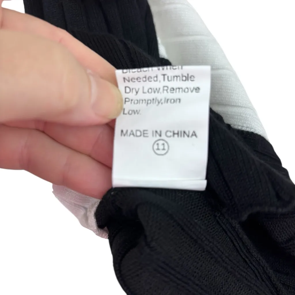 SHEIN mock turtleneck top, size medium, two tone, lettuce hem, lightweight - Image 9