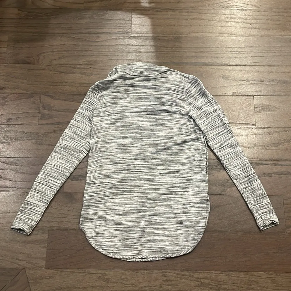 LOFT Outlet Black and Grey Cowl Neck Top - Size XS - Image 2