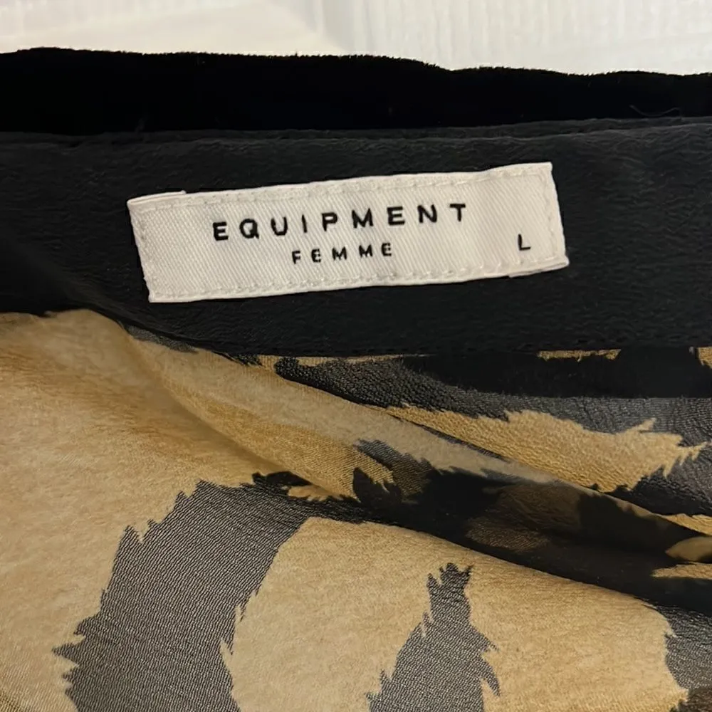 NWT Equipment Velvet Collar Tank Button-down Top size L - Image 6