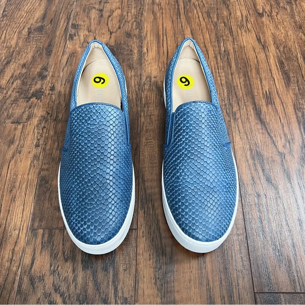 Vionic • Midi Snake Slip-on Sneaker reptile leather blue - Image 4