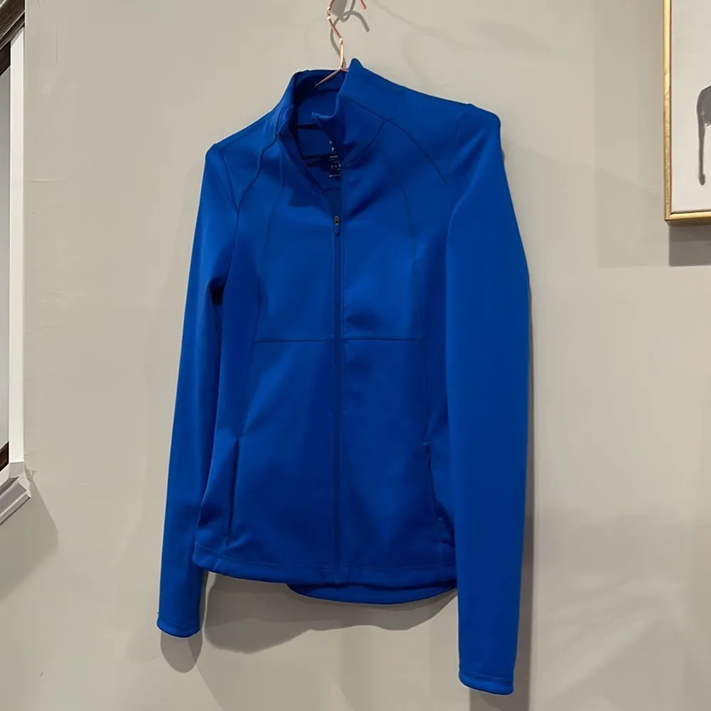 Sweaty Betty blue power boost zip up front jacket. Size small - Image 4