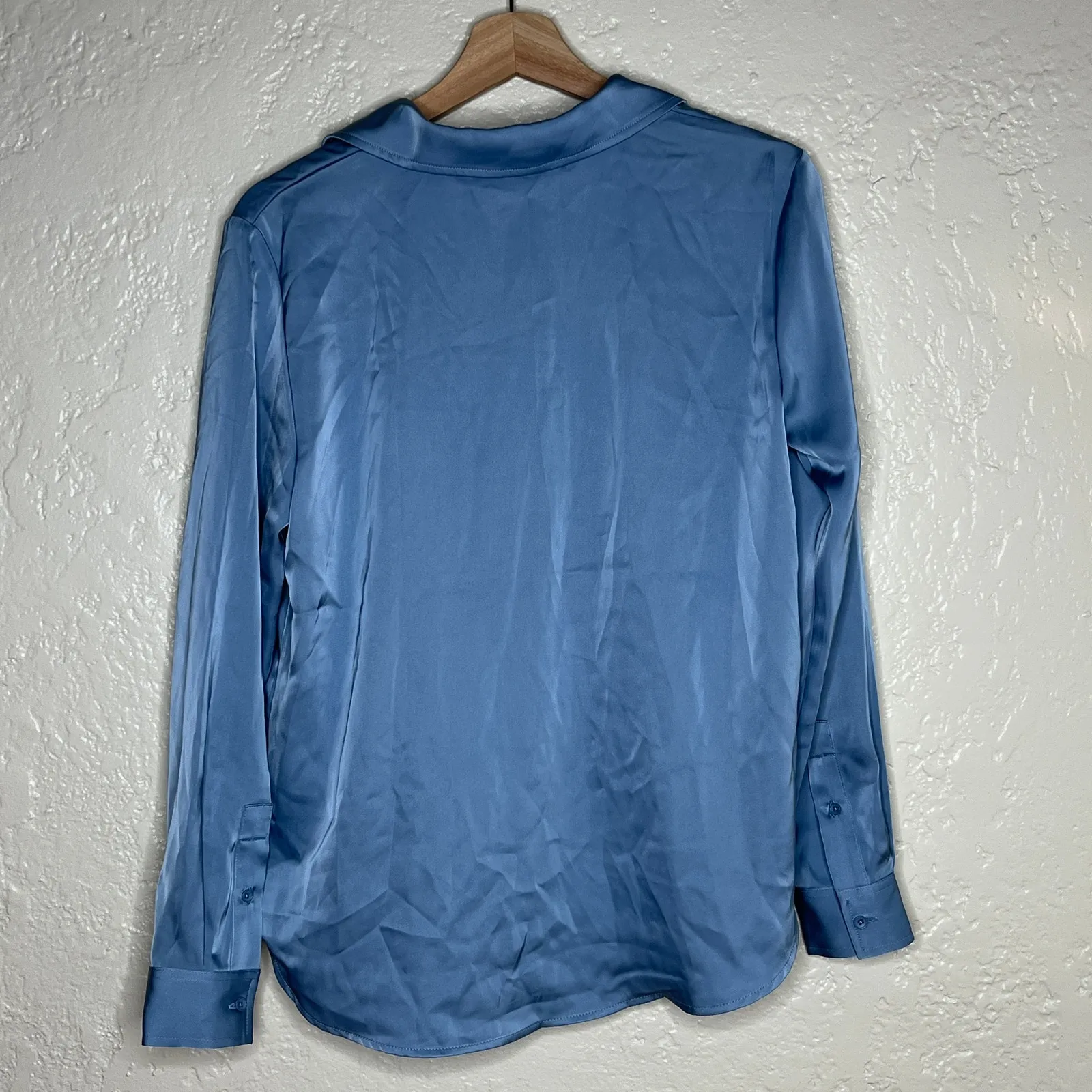 Jones New York Women's Blue Satin Long Sleeve Button Career Blouse Size XS - Image 3
