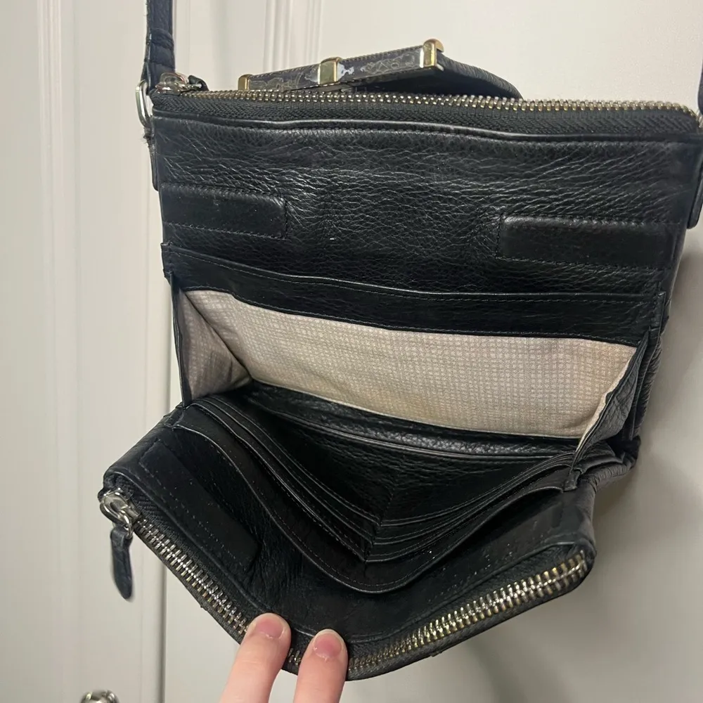 Vintage Brighton Black Leather Crossbody - Image 5