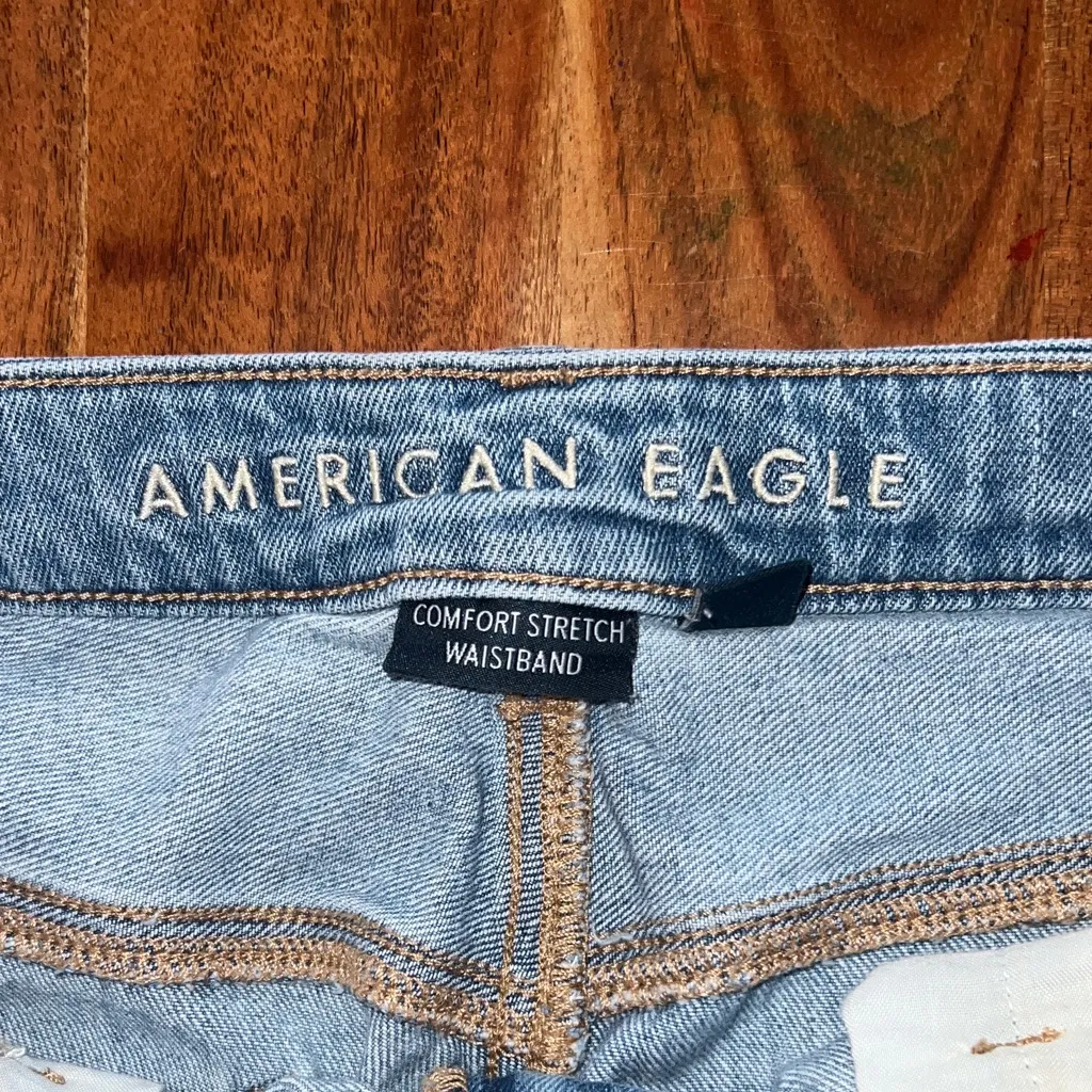 American Eagle Outfitters Women's Light Blue Boyfriend Jeans - Image 3