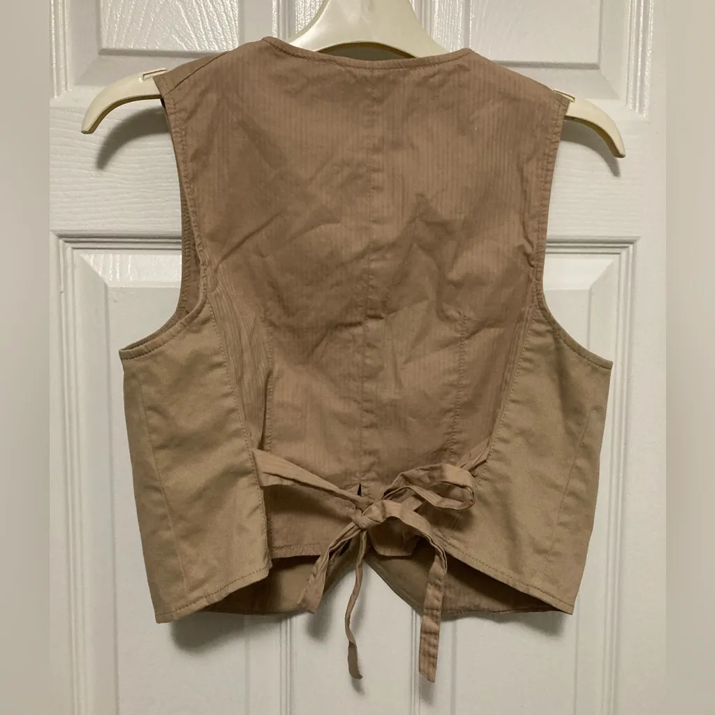 The Limited Tan Light Acedemia Button-Up Vest - Image 8