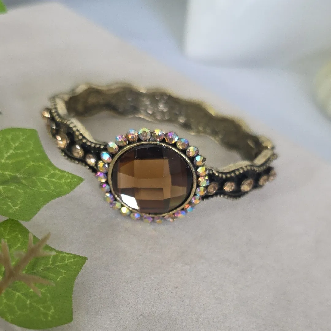 Vintage Clamper Hinge Bracelet Antique Gold with Champagne Rhinestones - Image 2