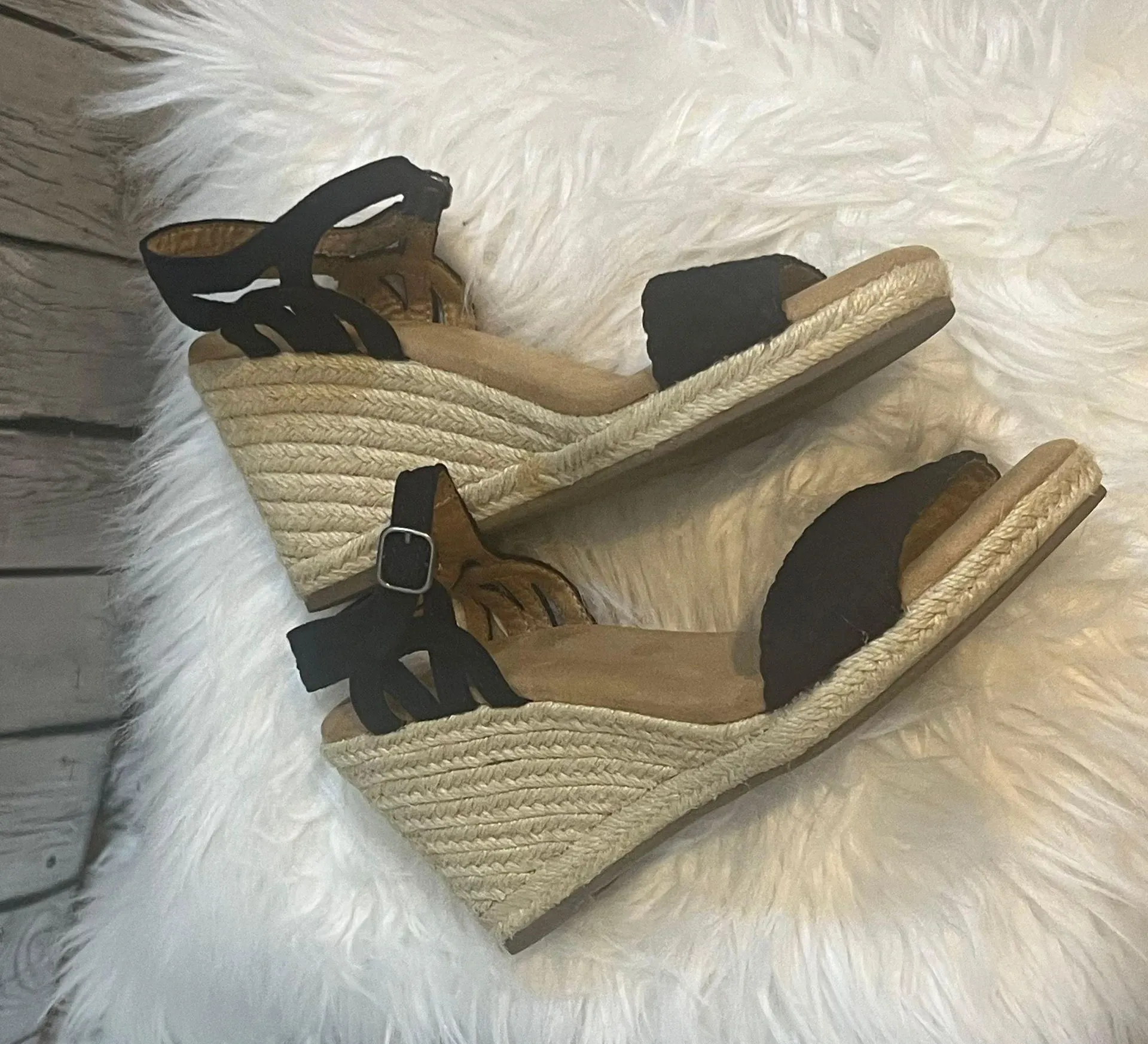 ✨  Sandals – Size 8 - Image 3