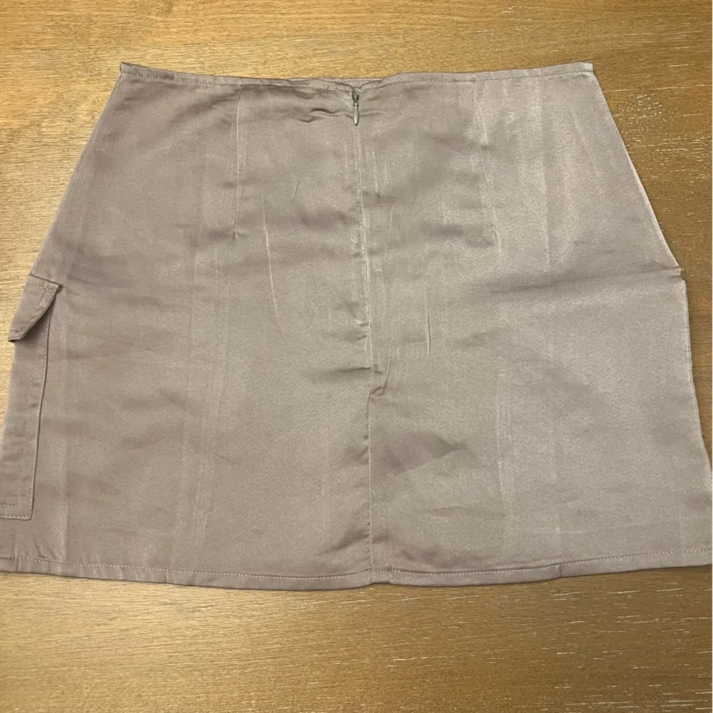 NWT PacSun Gray Cargo Satin Mini Skirt - Image 2