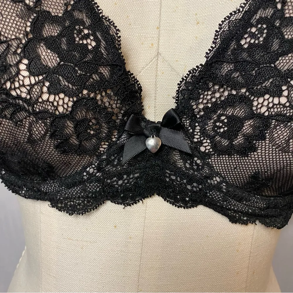 H&M Black Lace Bra Padded Push Up Memory Foam Mesh size 36D - Image 4