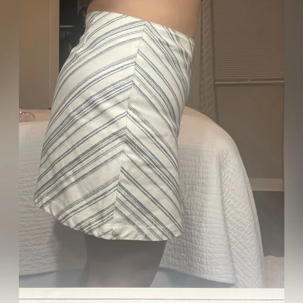 Above the Knee Skirt - Image 8