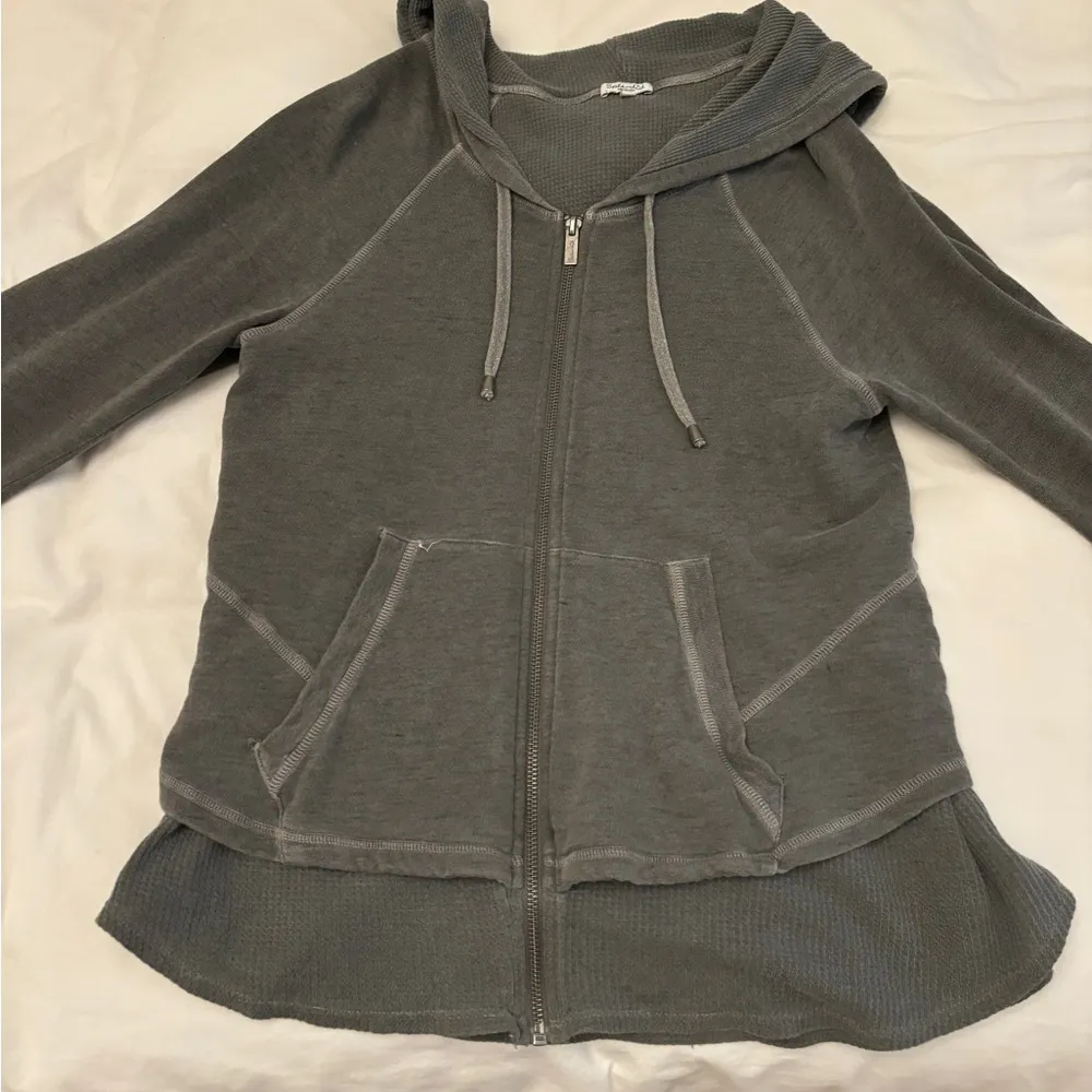 olive green women’s sweatjacket!! - Image 3