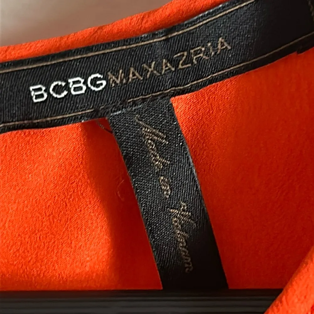 BCBGMAXAZRIA Woman’s Rich Orange Panel Front Tank Sleeveless Blouse - Image 9