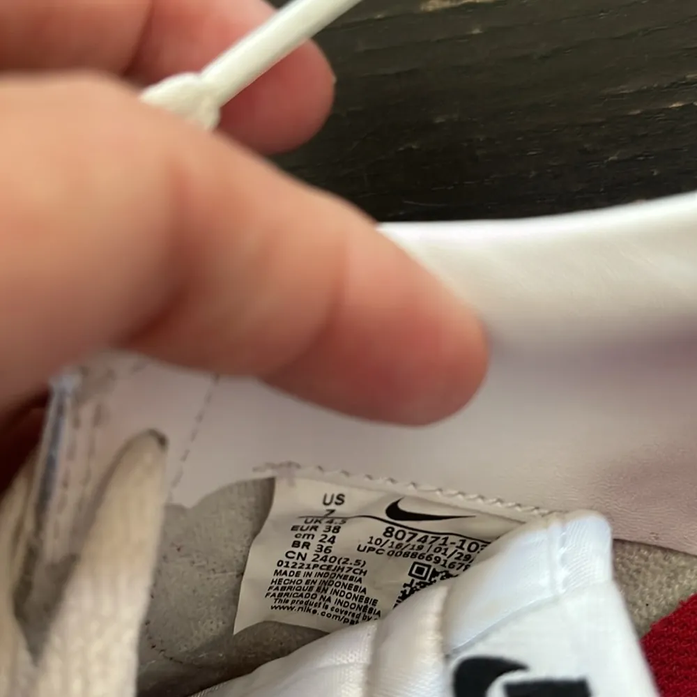 vintage Cortez leather sneakers in women’s 7. GUC - Image 3