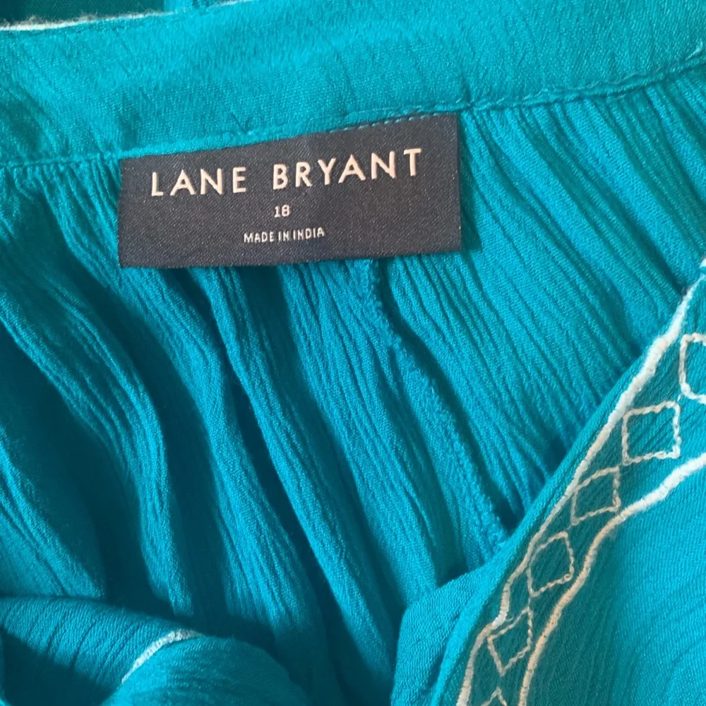 Lane Bryant Plus Peasant Top Sz 18 Beautiful Teal Embroidered - Image 5