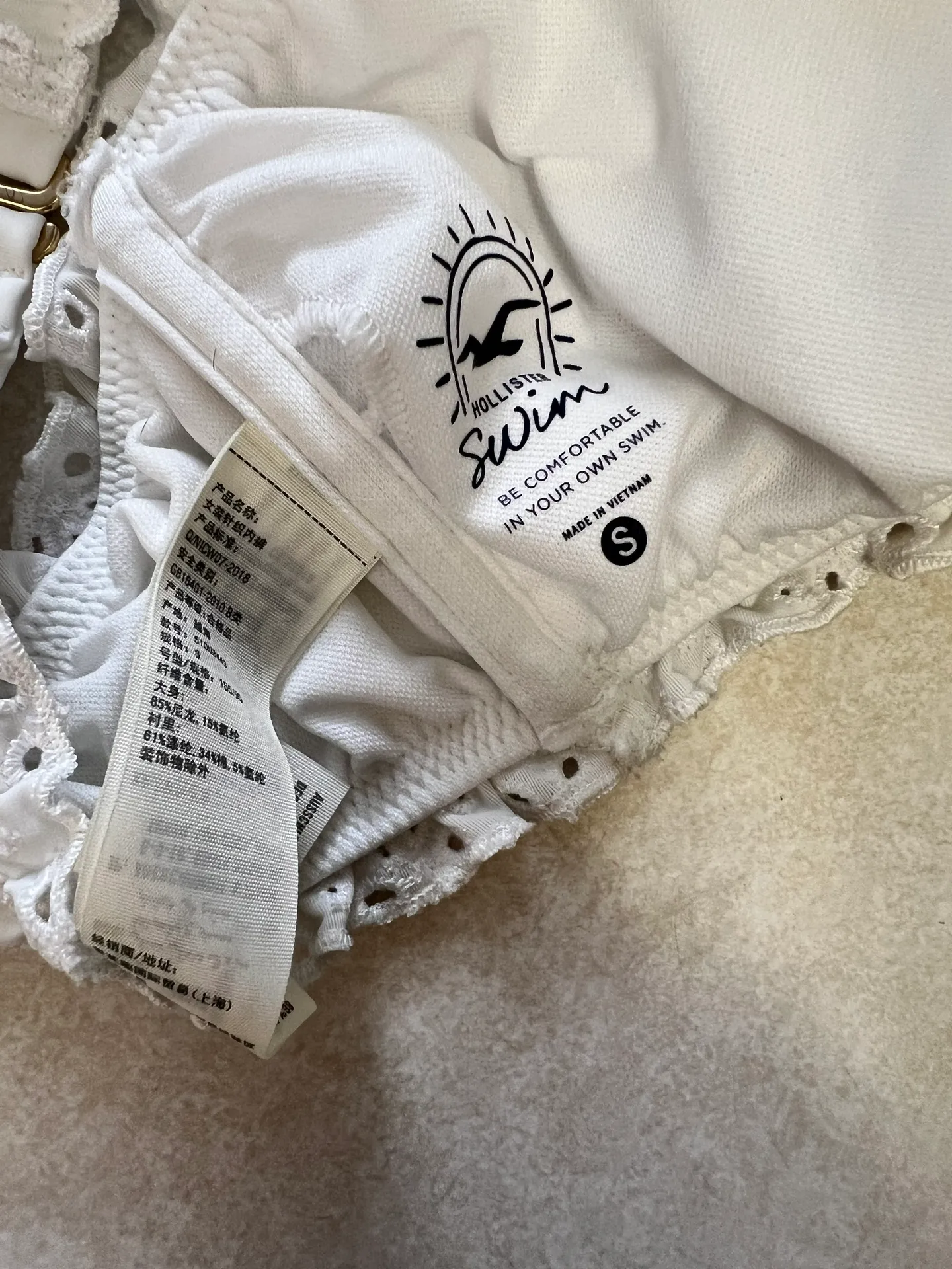 Hollister EYELET BANDEAU BIKINI! - Image 4