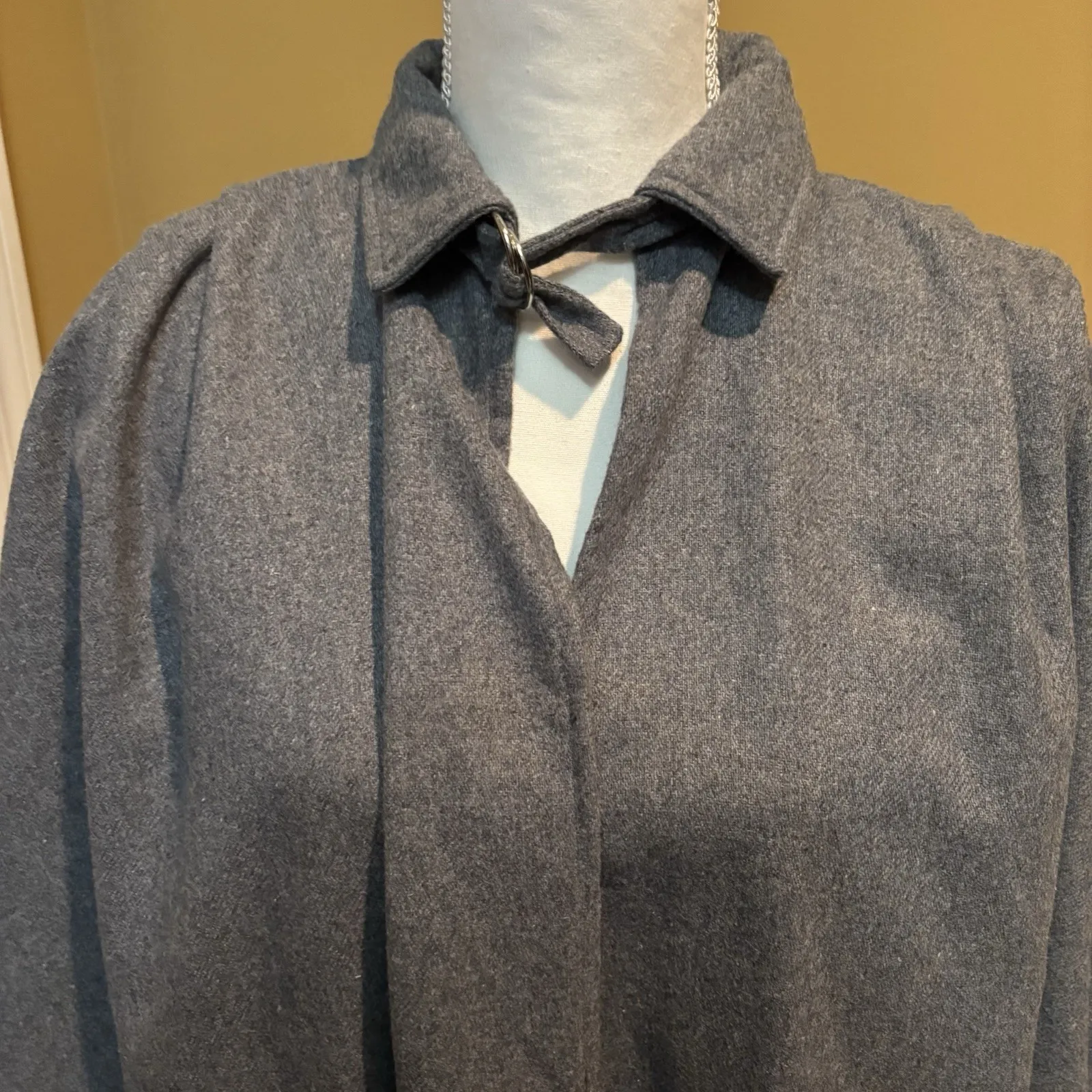 Vintage Glentex Women's OSFM Gray Acrylic/ Wool Shawl Cape Poncho‎ Collared Size undefined - Image 4