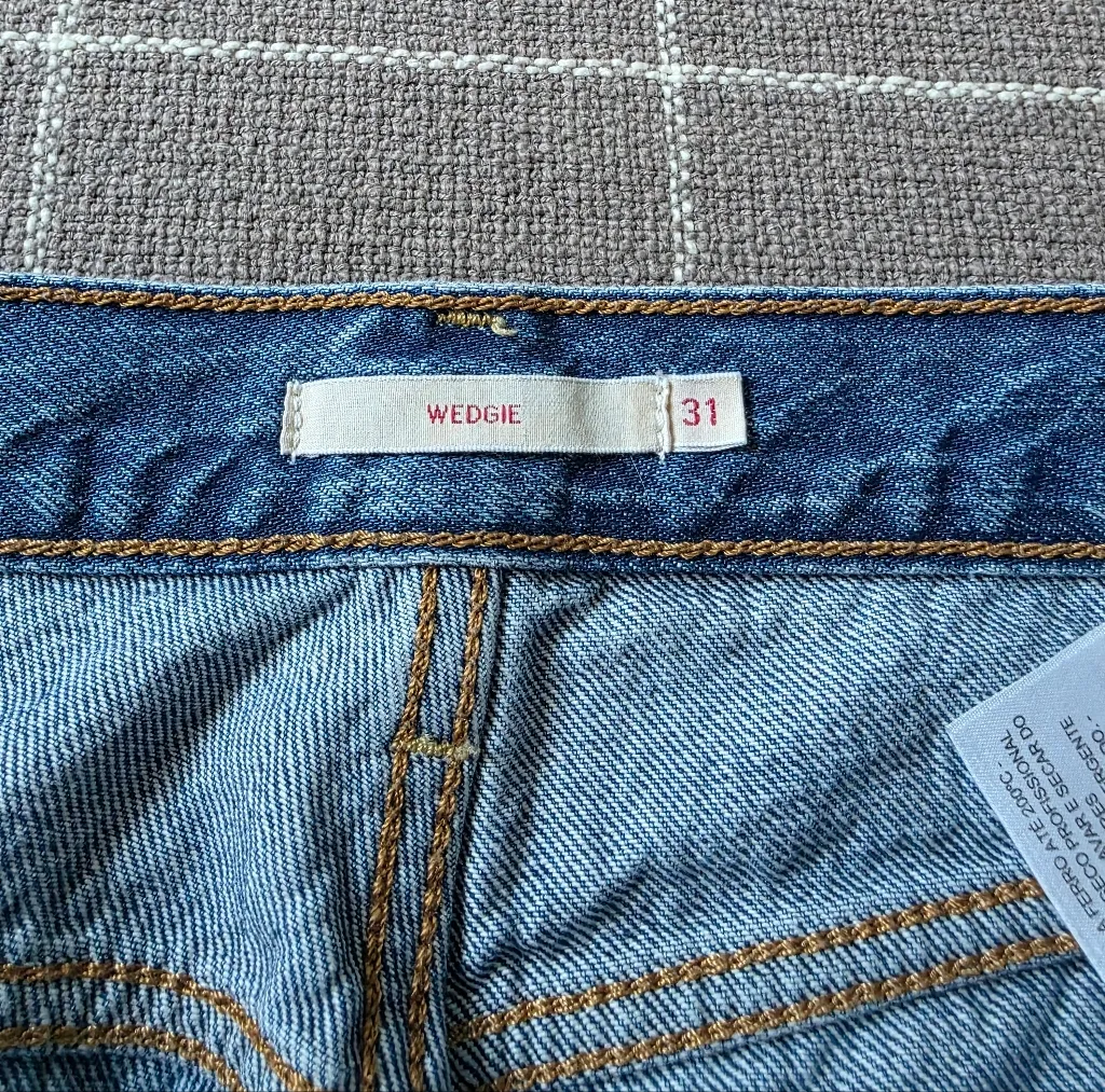 Levi's Wedgie Jeans - Image 2