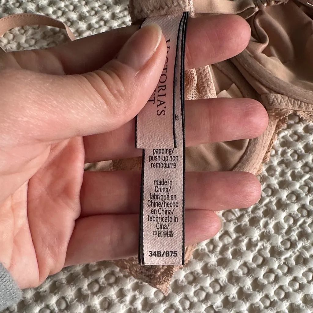 Victoria’s Secret Lace Trimmed Satin Bra in Tan - Image 4