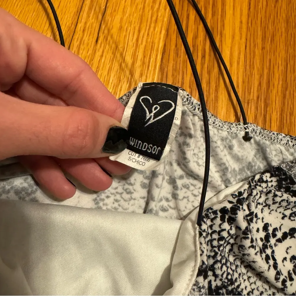 Windsor Bodysuit Tank Top Snake Print Black White Small - Image 3