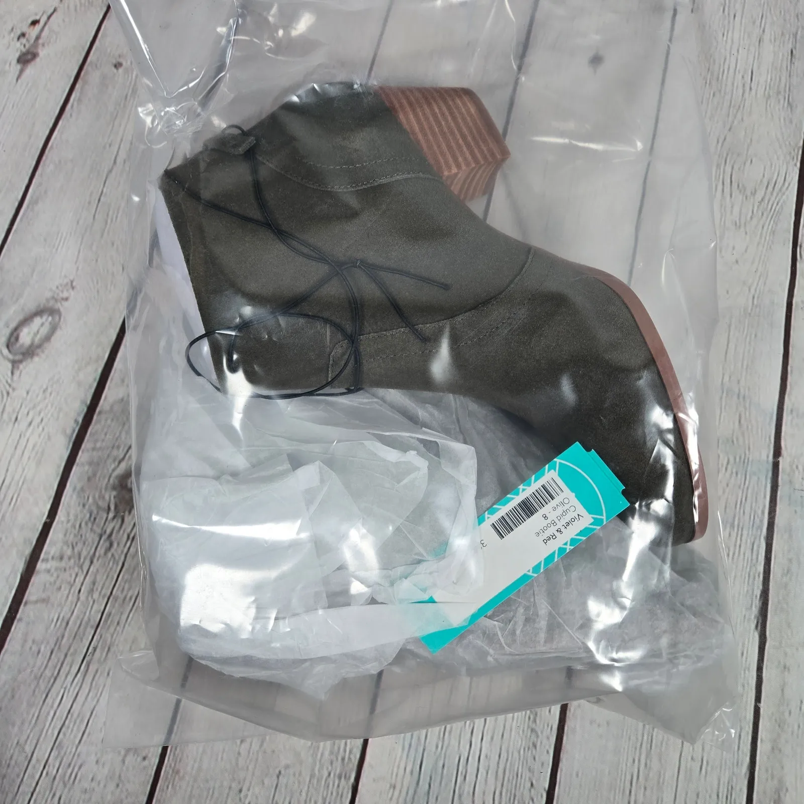 Violet & Red Olive Cupid‎ Bootie Stacked Block Heel 8 NWT Green - Image 11