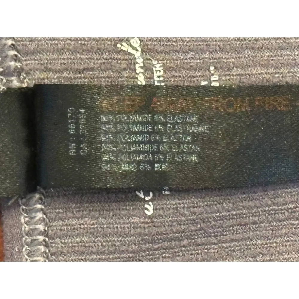 Urban Outfitters Out From Under Large (runs small) Gray Cropped Cami Tank Top - Image 7