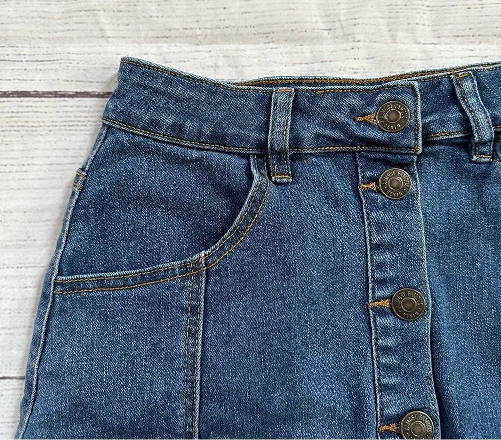 ALMOST FAMOUS Button Front Dark Wash Size 7 Denim Skirt - Image 7