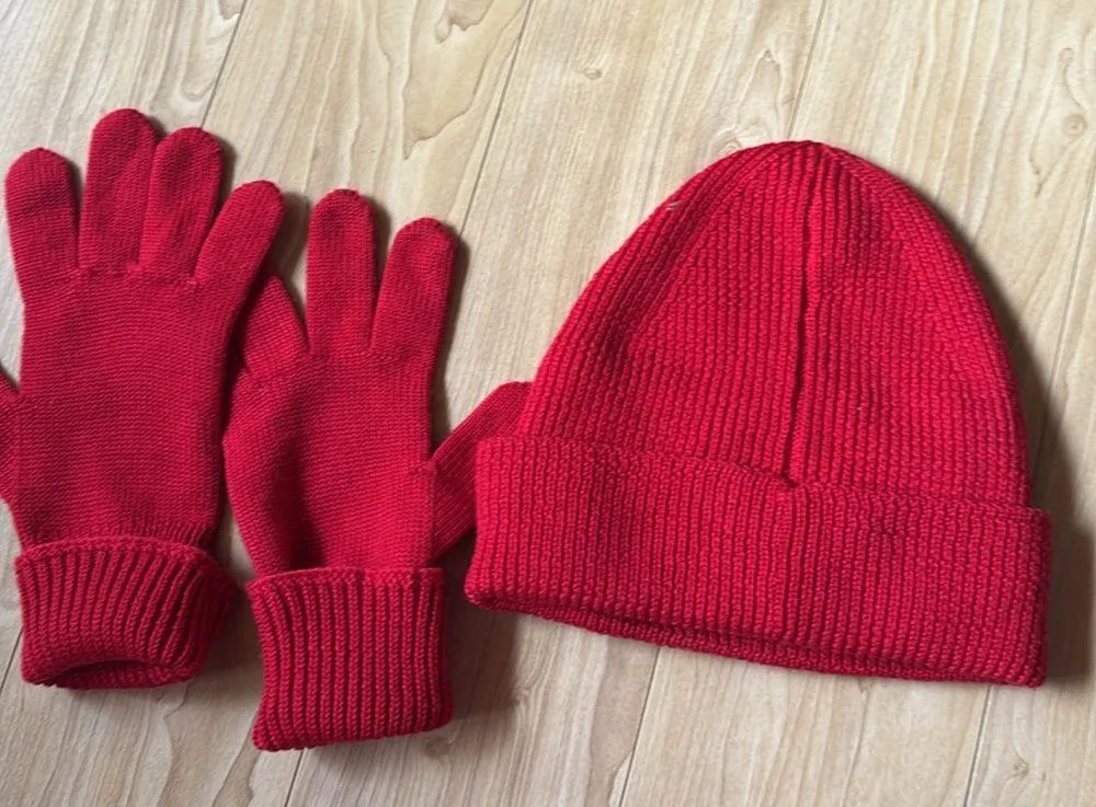 Omega glove & beanie set Red - Image 4