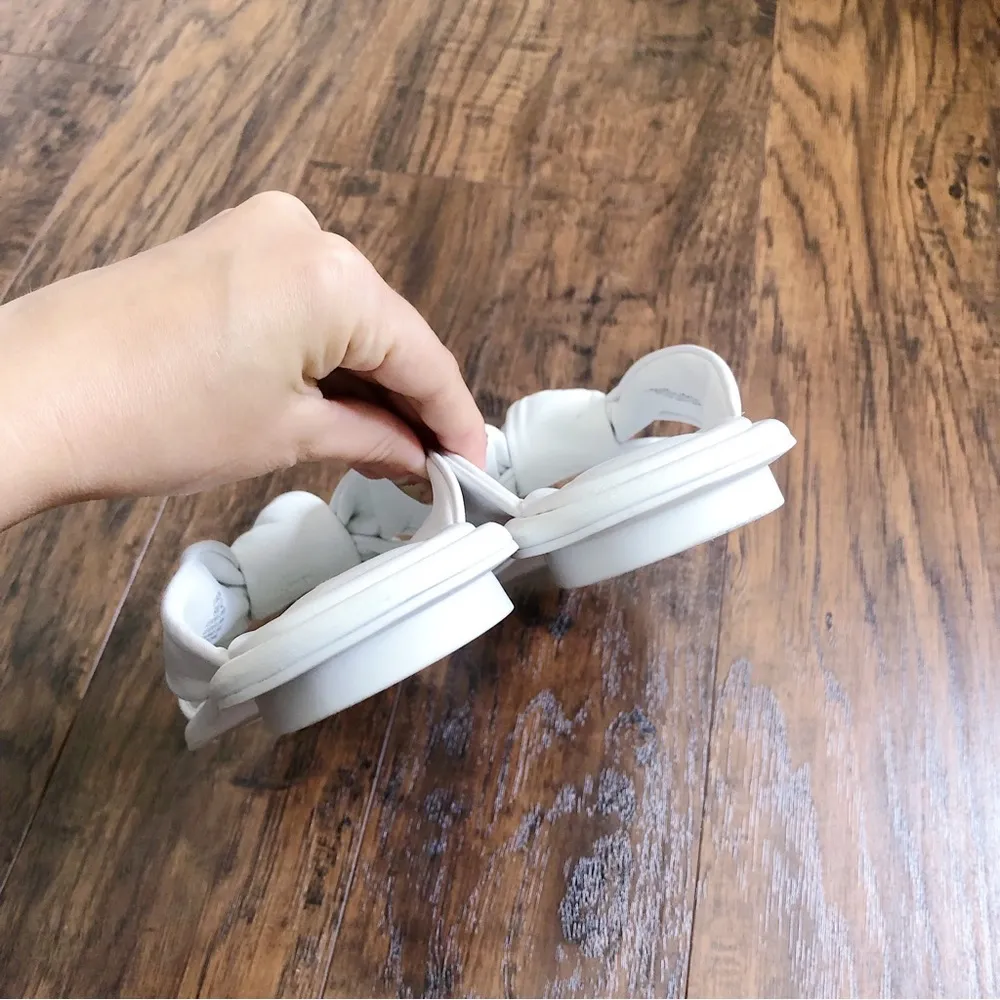 Louise Et Cie • Abaleena Slide Sandal knot strap Optic White leather square toe - Image 8