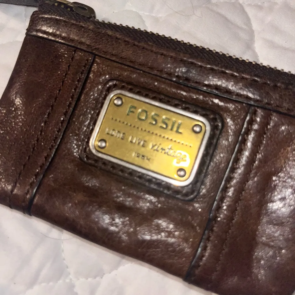Fossil Vintage Leather Zipper Pouch - Image 2