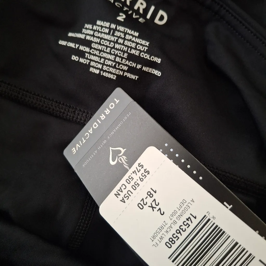 Torrid Black Women's Leggings Sz 2 NWT - Image 12